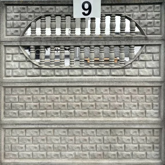 Csíkos tégla ablakos mintázatú kerítéspanel